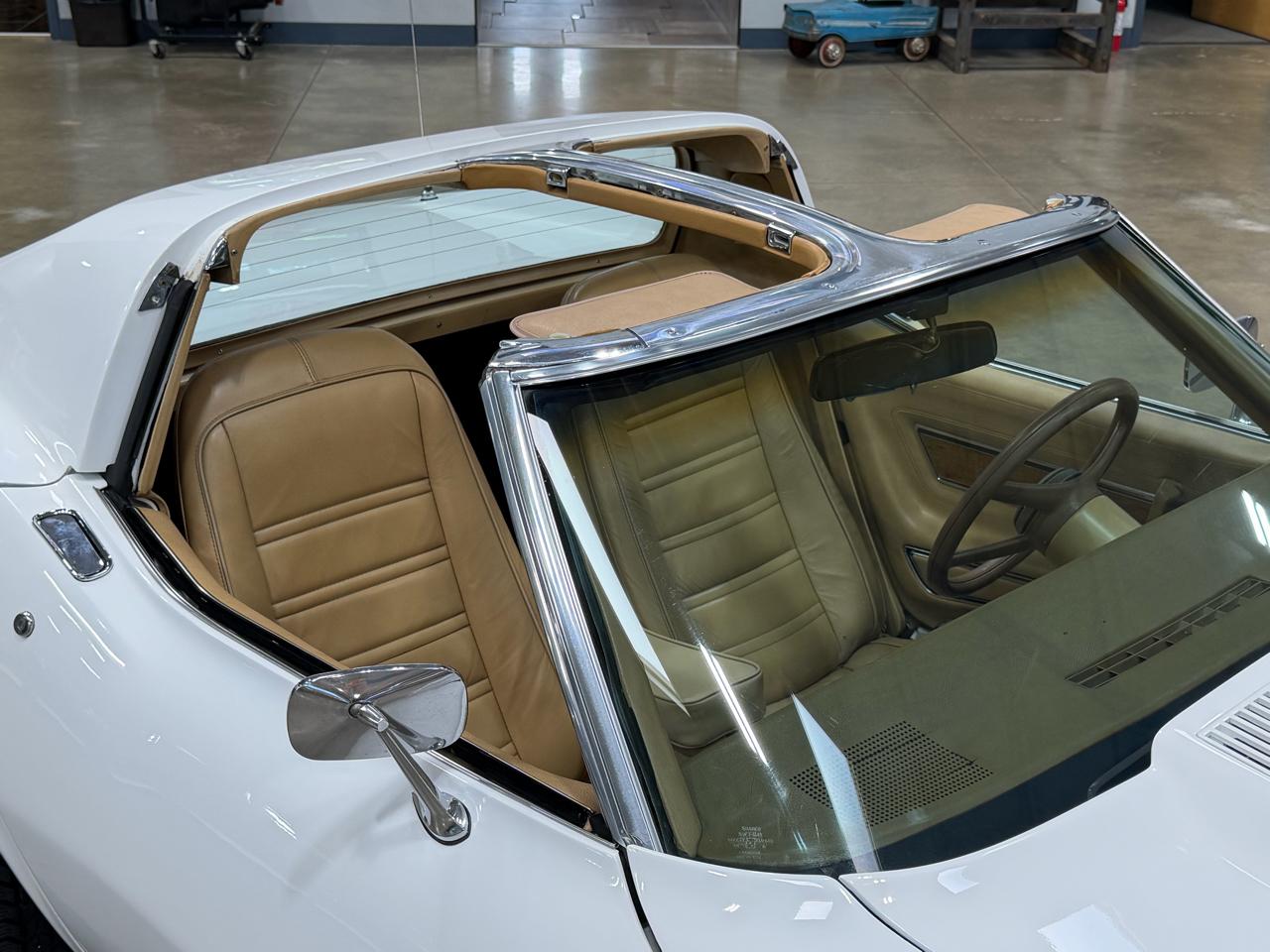Chevrolet Corvette  1976