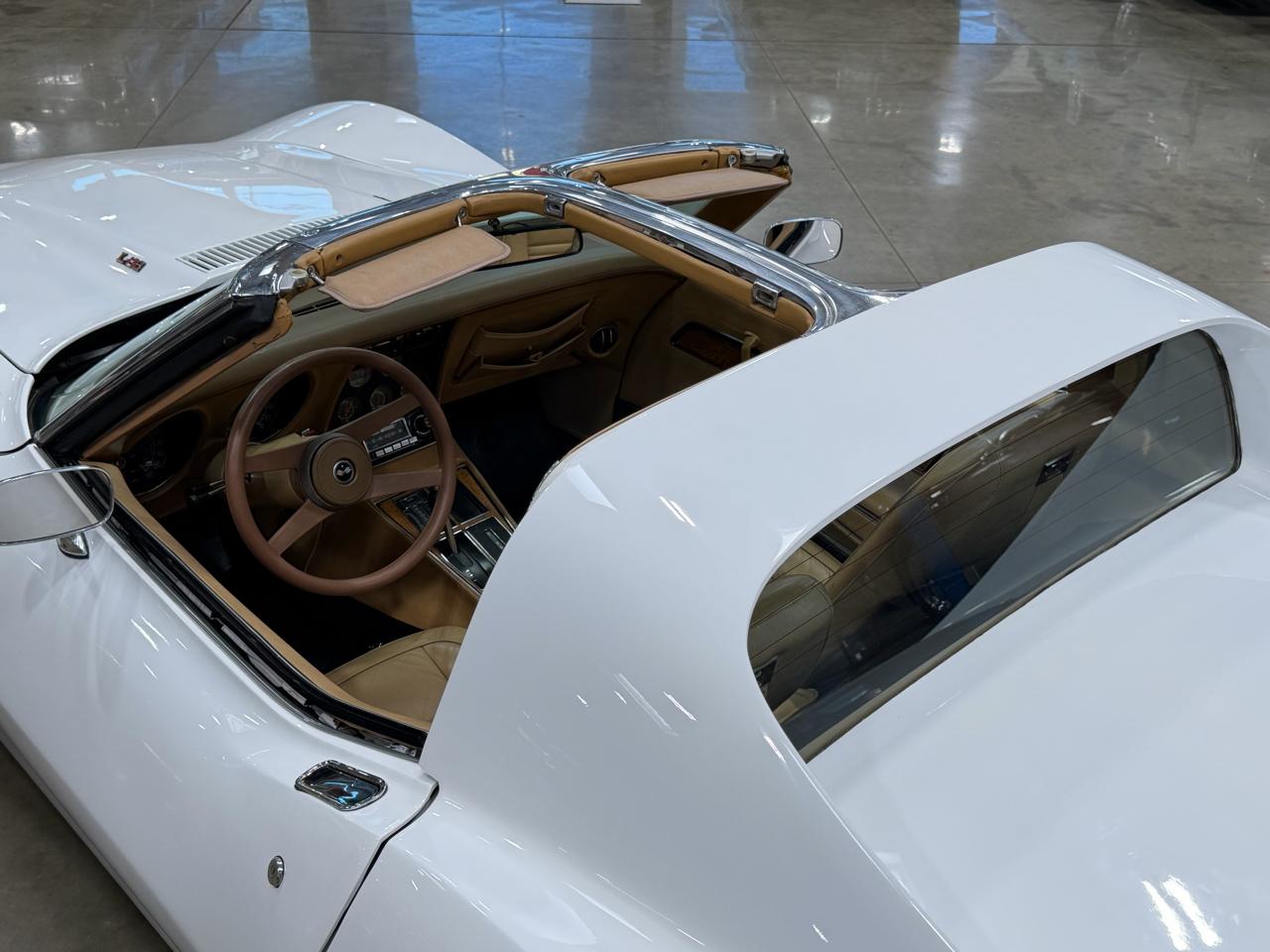 Chevrolet Corvette  1976
