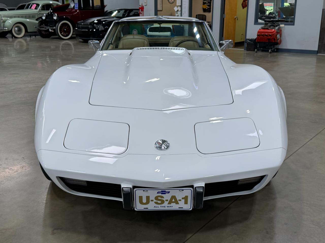 Chevrolet Corvette  1976