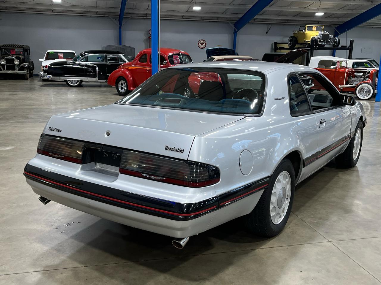 Ford Thunderbird  1987