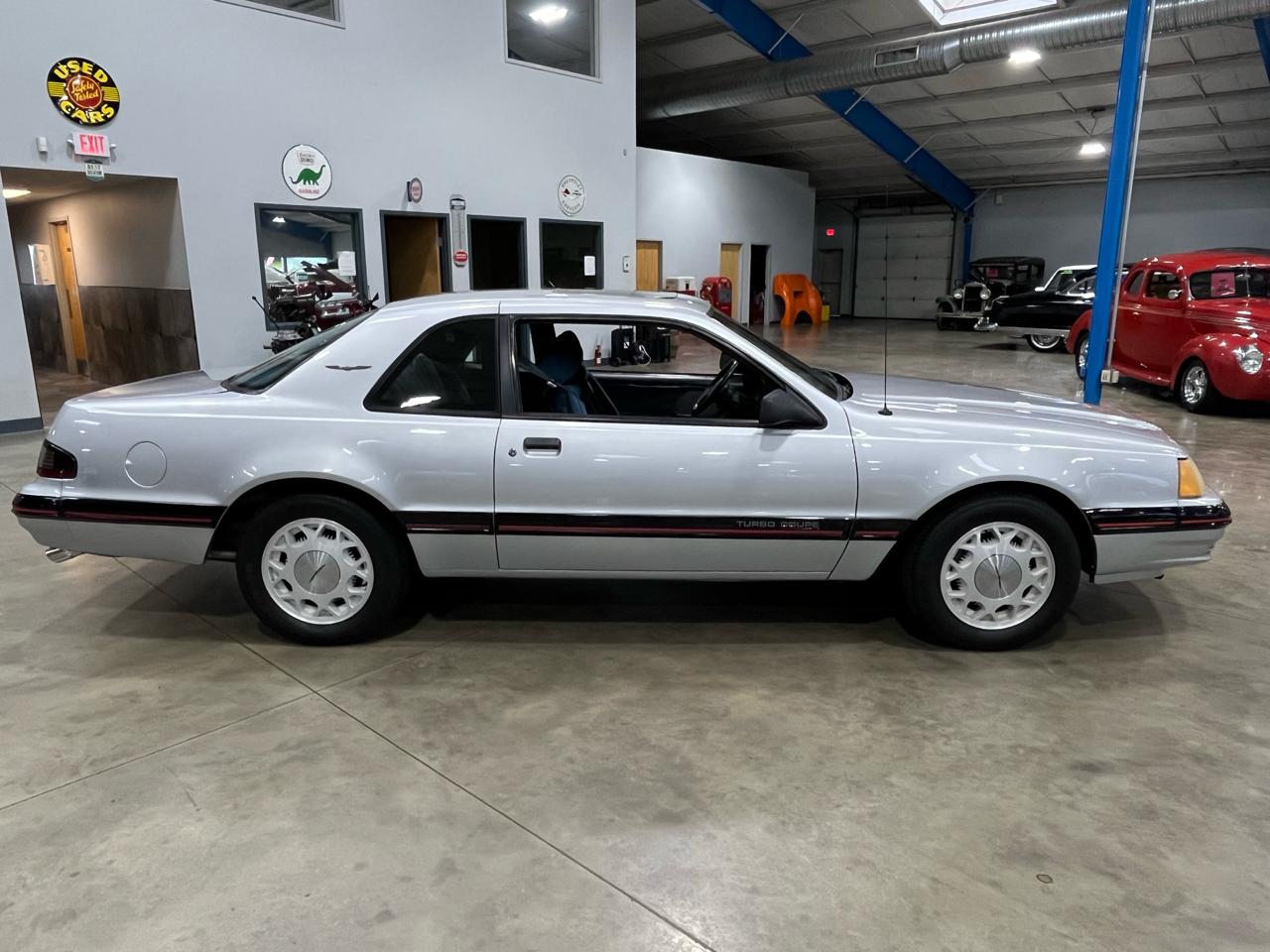 Ford Thunderbird  1987