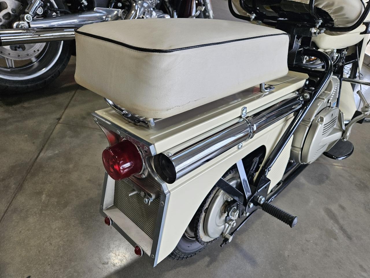 Cushman Scooter  1966
