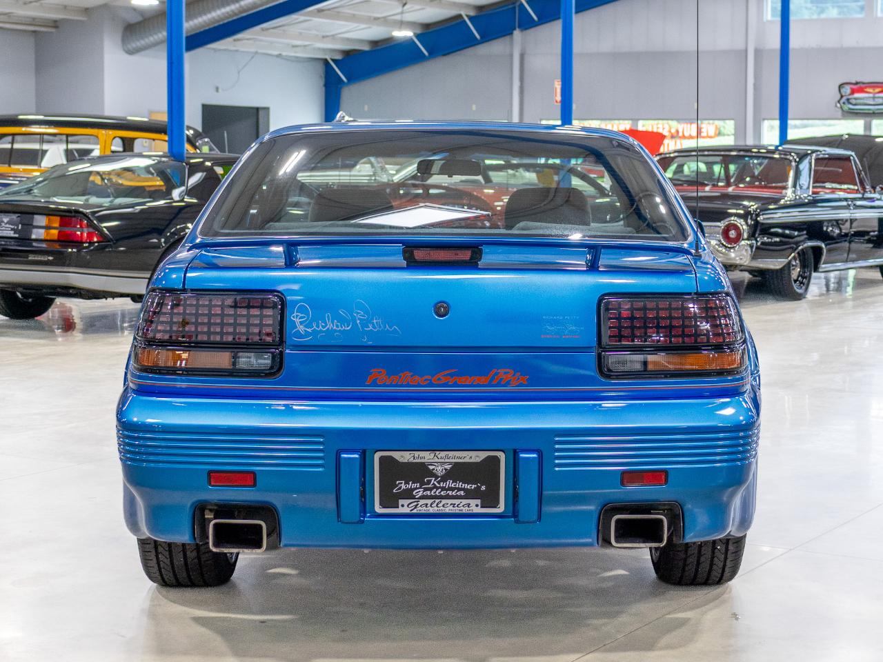 Pontiac Grand Prix 2dr Coupe SE 1992