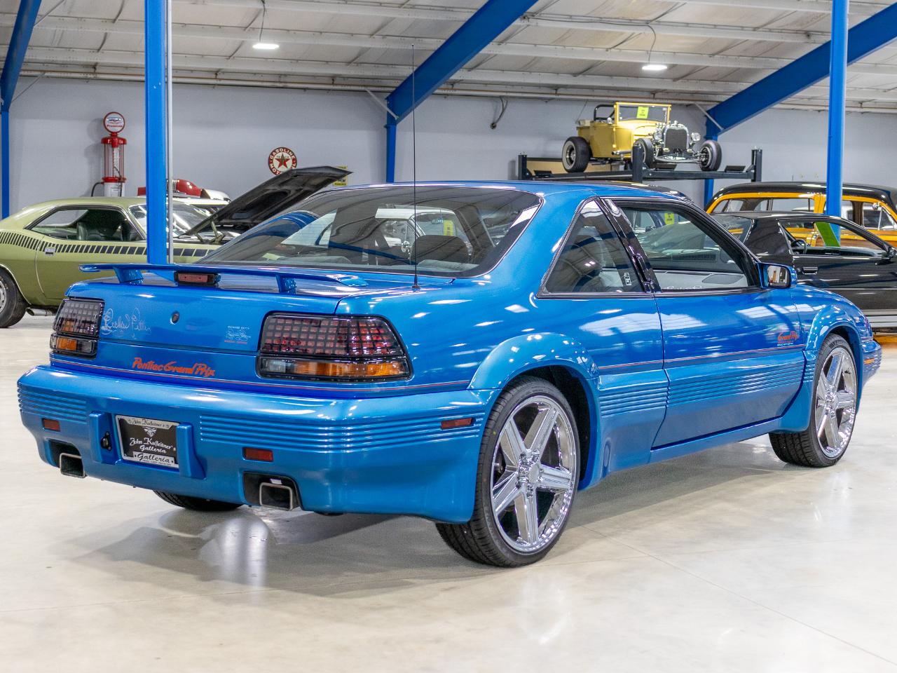 Pontiac Grand Prix 2dr Coupe SE 1992