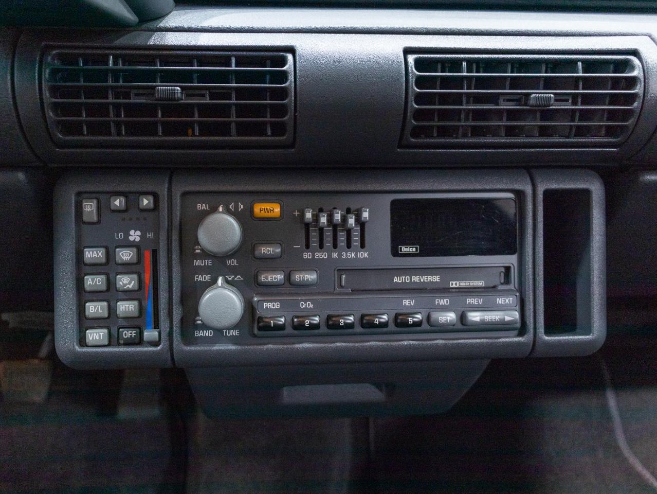 Pontiac Grand Prix 2dr Coupe SE 1992