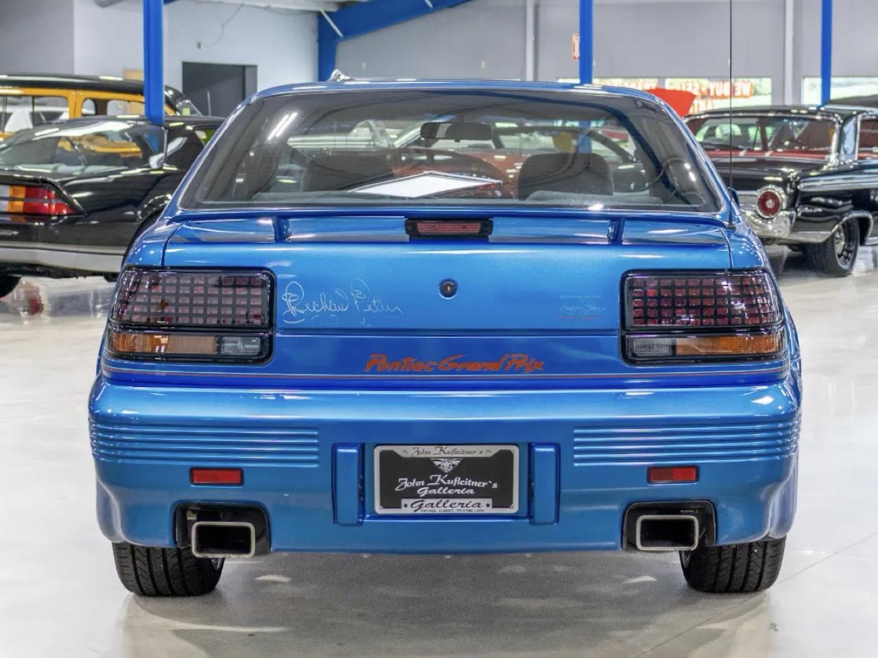 Pontiac Grand Prix 2dr Coupe SE 1992