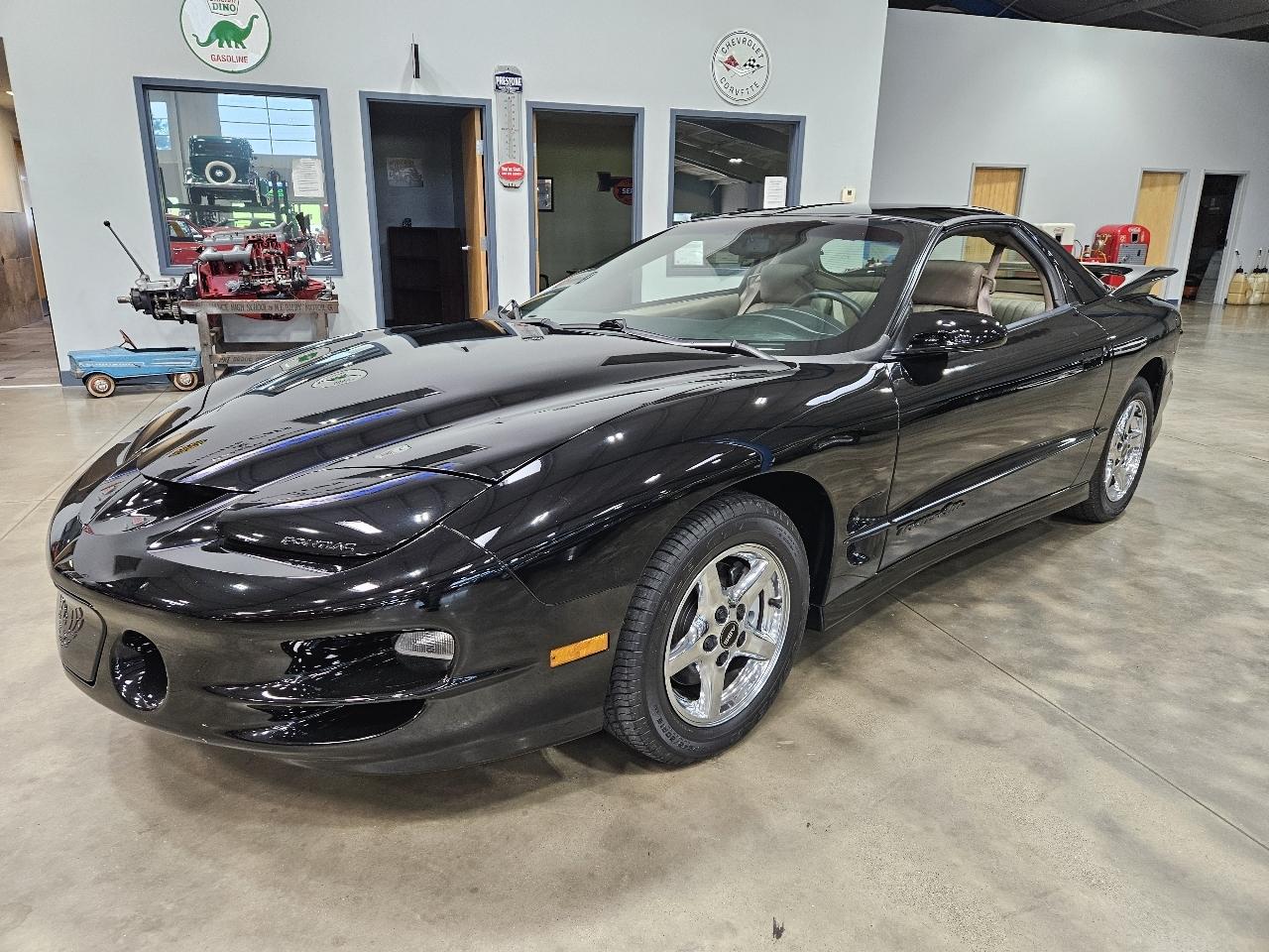 Pontiac Firebird Trans Am  1998