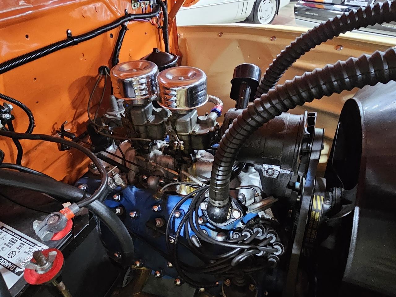Ford 1 Ton Trucks  1952