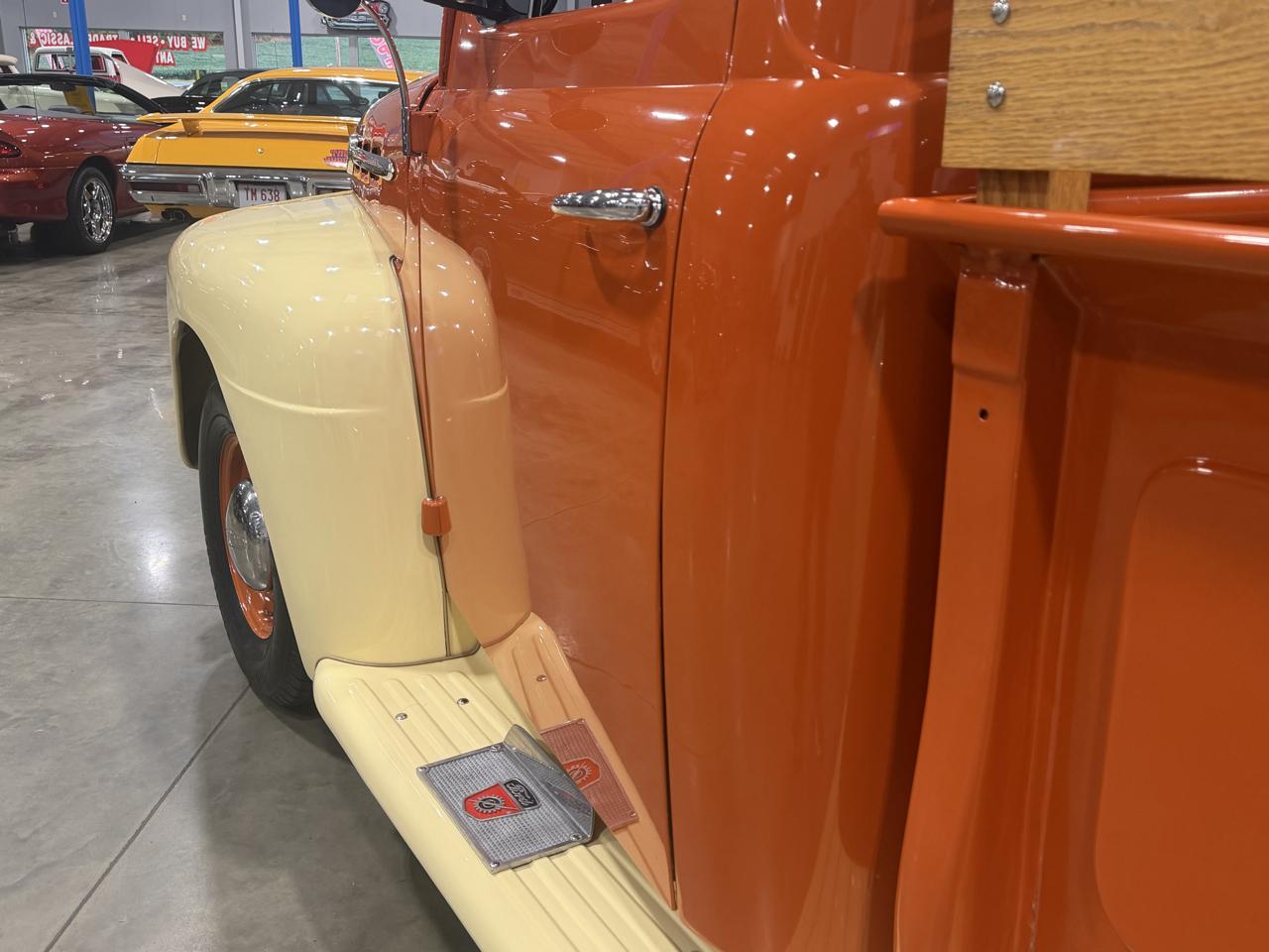 Ford 3/4 Ton Trucks  1952