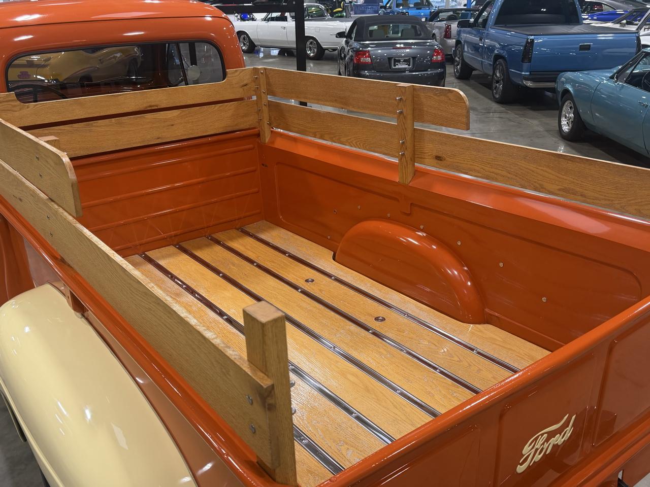 Ford 3/4 Ton Trucks  1952