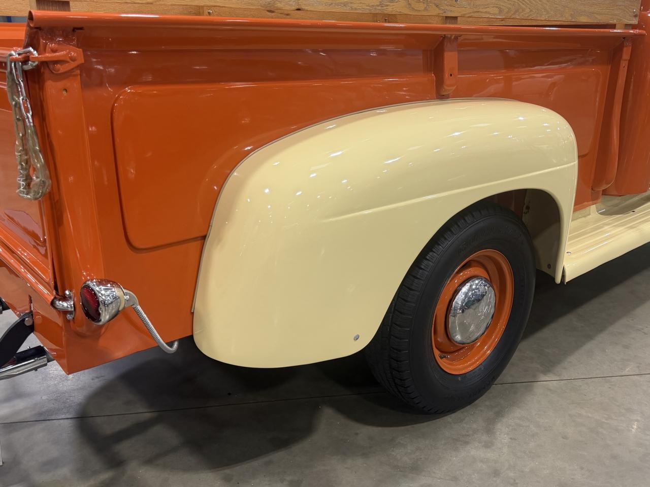 Ford 3/4 Ton Trucks  1952