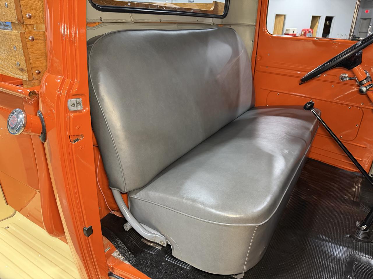 Ford 3/4 Ton Trucks  1952