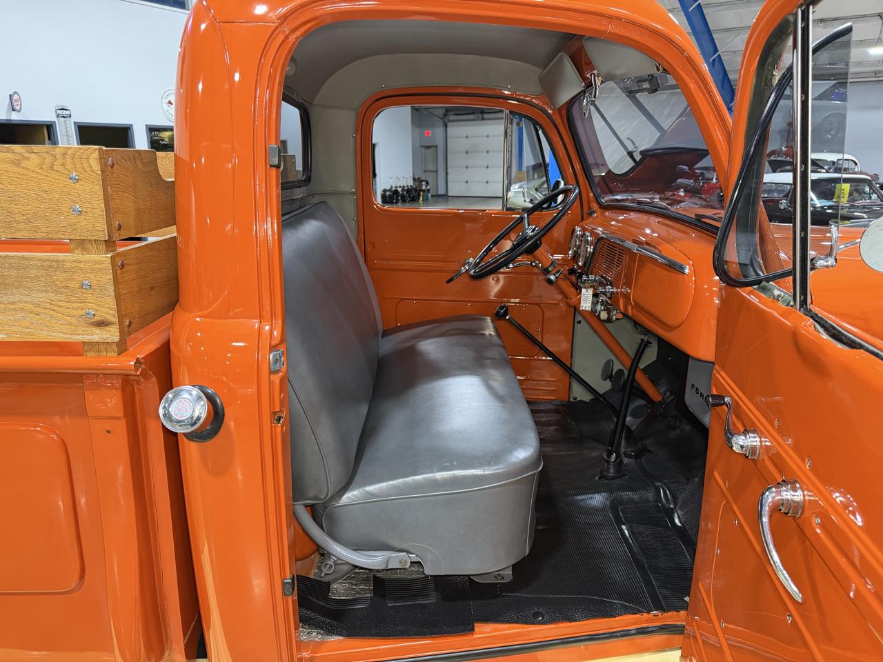 Ford 3/4 Ton Trucks  1952