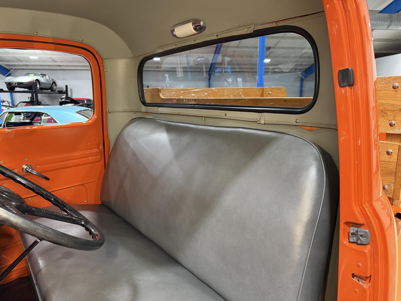 Ford 3/4 Ton Trucks  1952