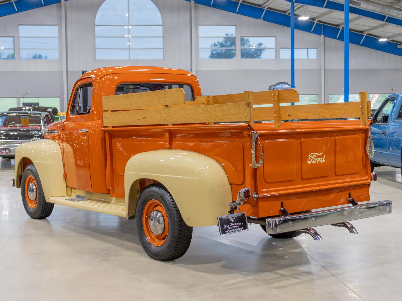 Ford 3/4 Ton Trucks  1952