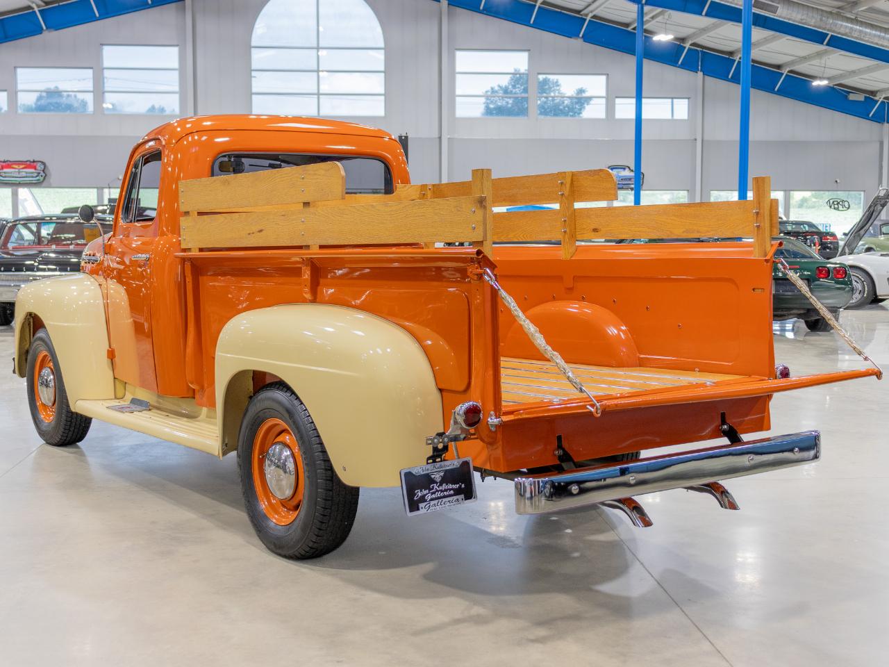 Ford 3/4 Ton Trucks  1952