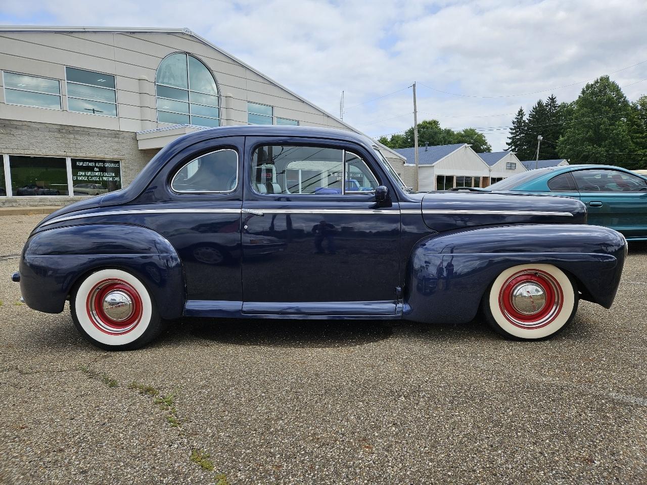 Ford 2 Door  1947
