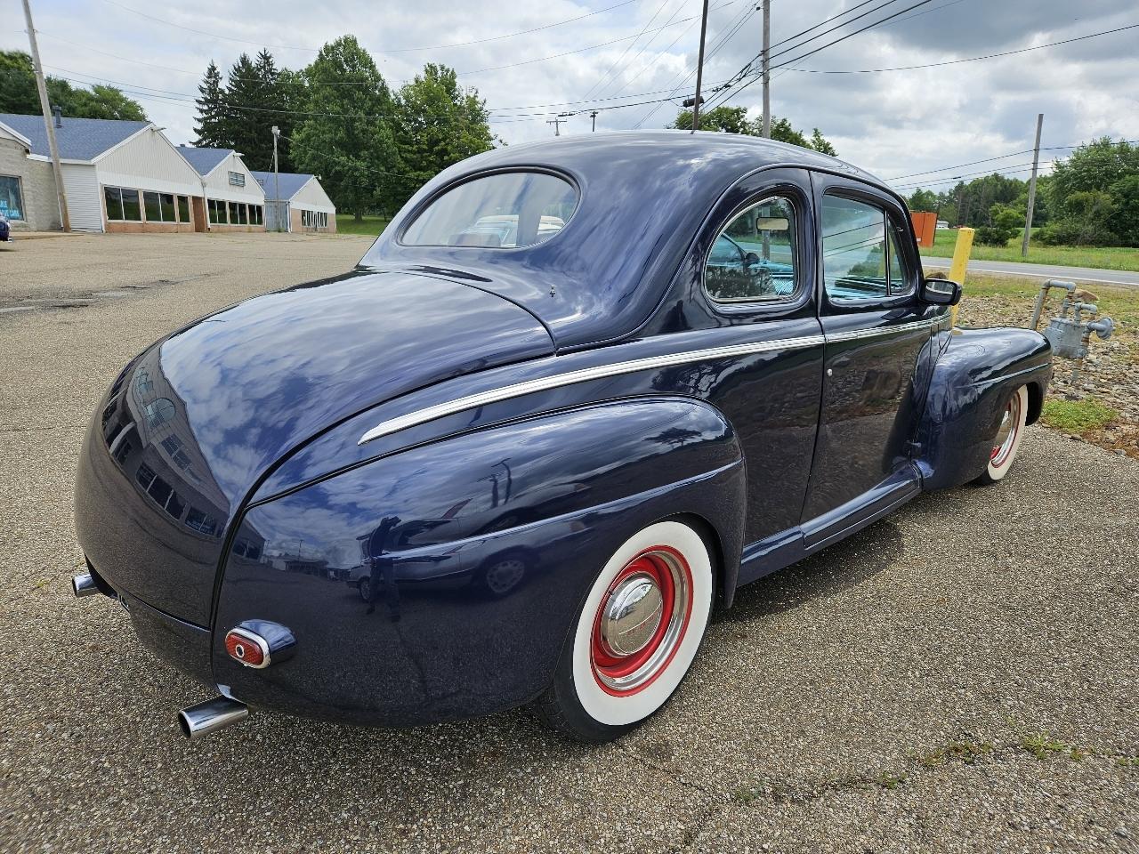 Ford 2 Door  1947