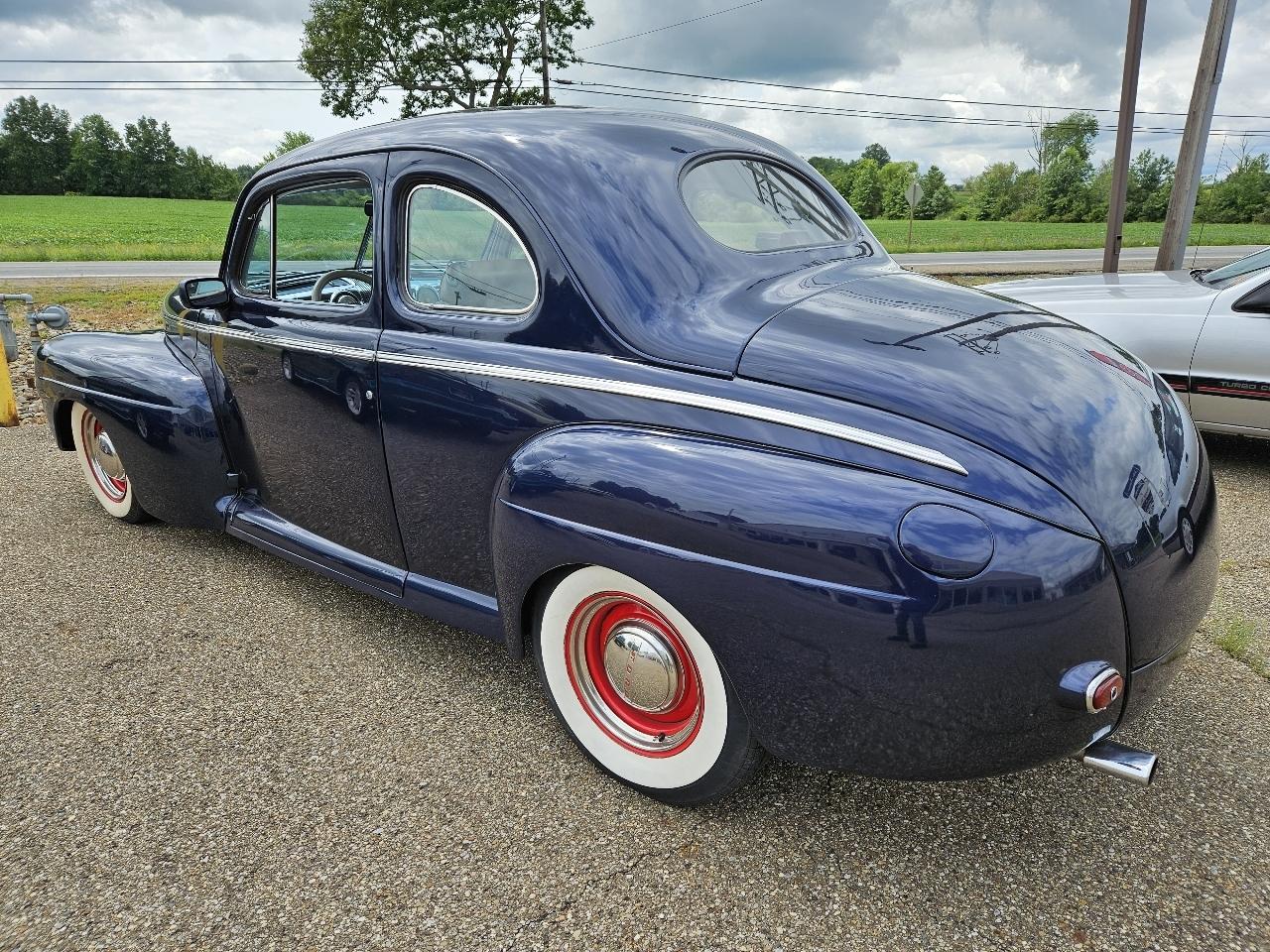 Ford 2 Door  1947