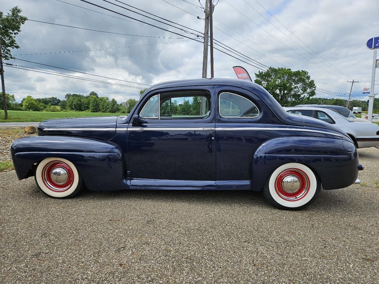 Ford 2 Door  1947
