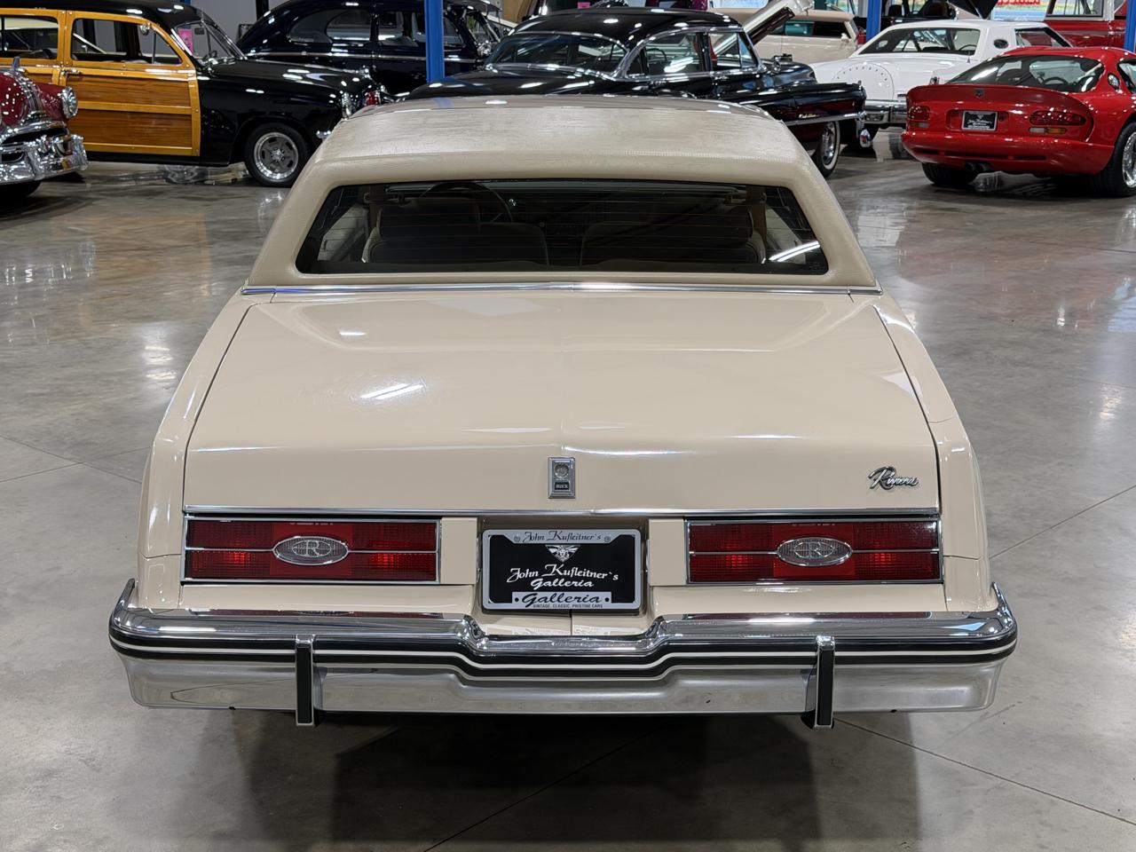 Buick Riviera  1985