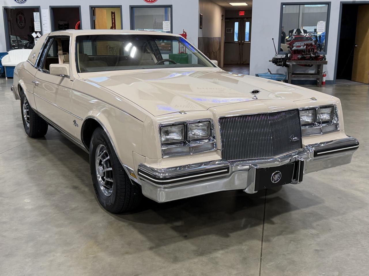 Buick Riviera  1985