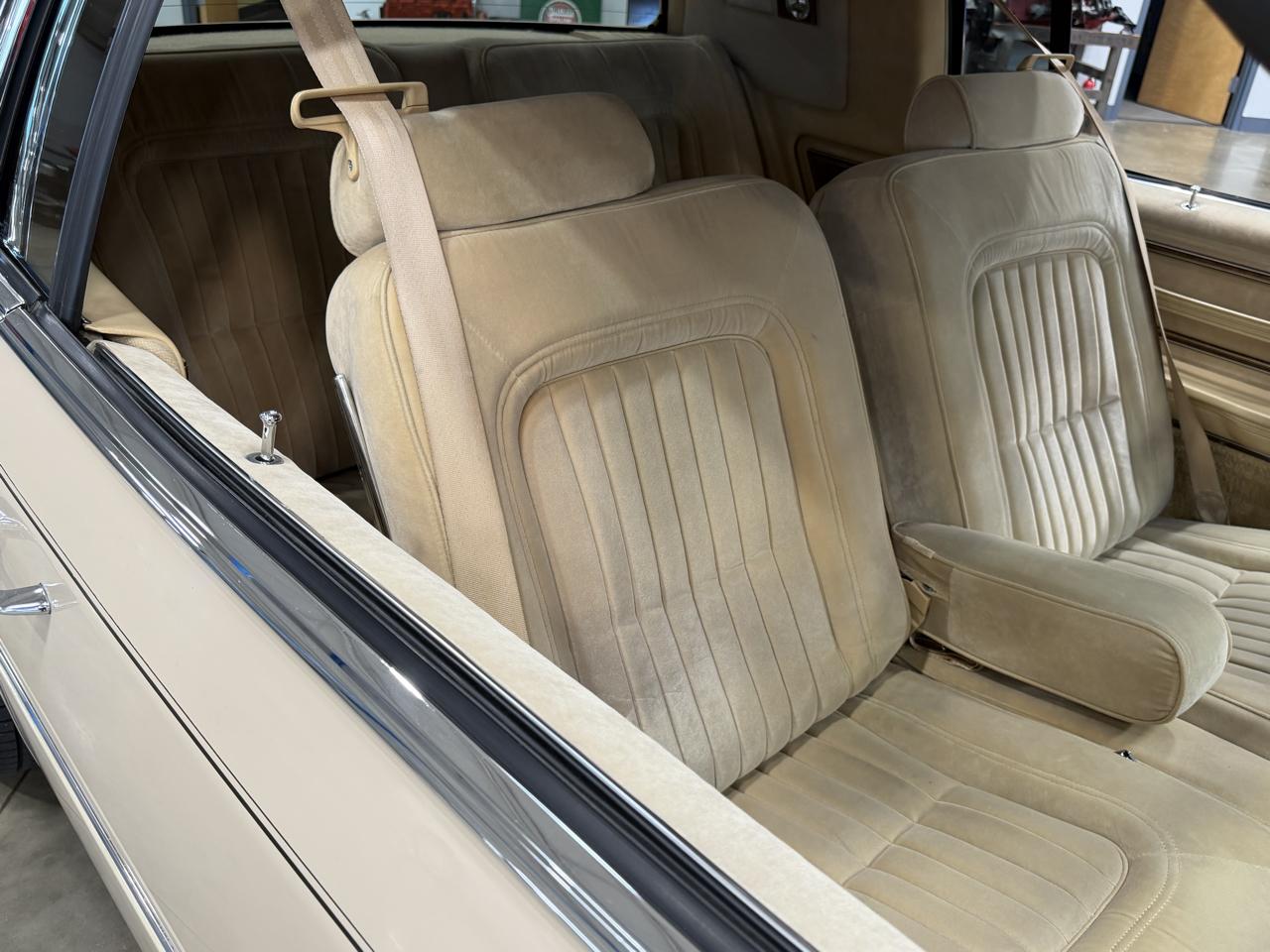 Buick Riviera  1985