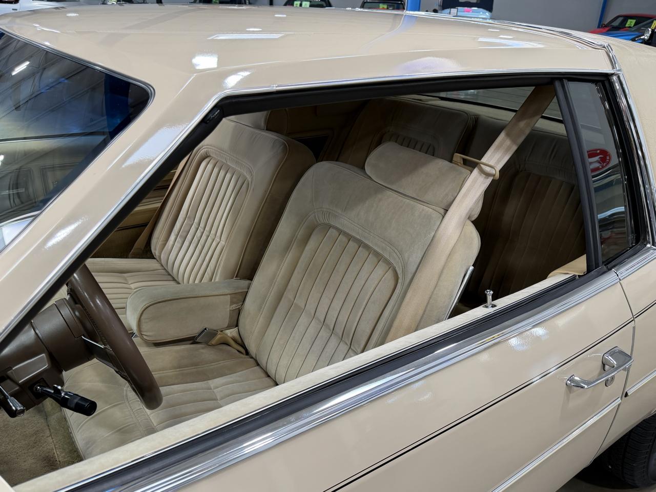 Buick Riviera  1985
