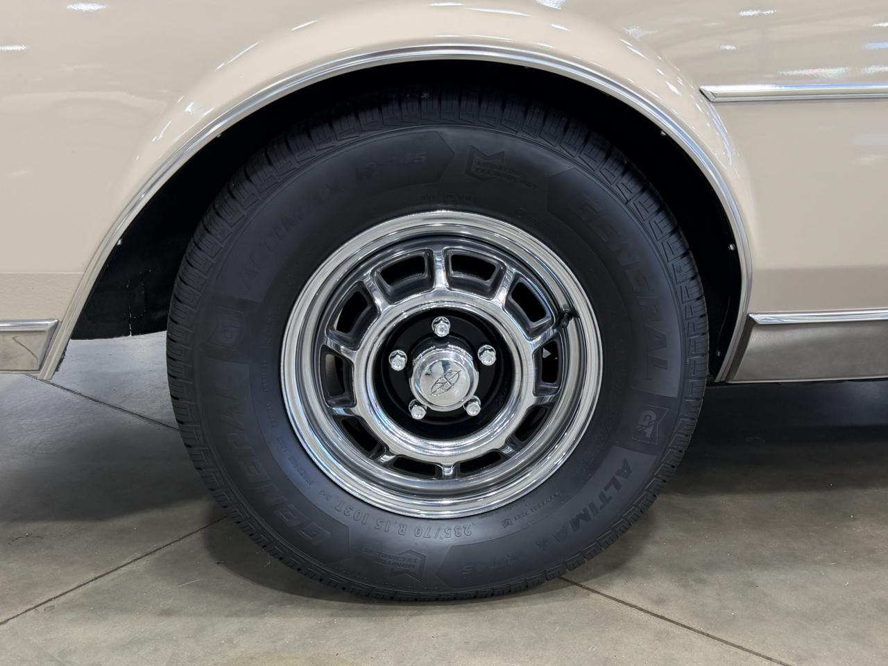 Buick Riviera  1985