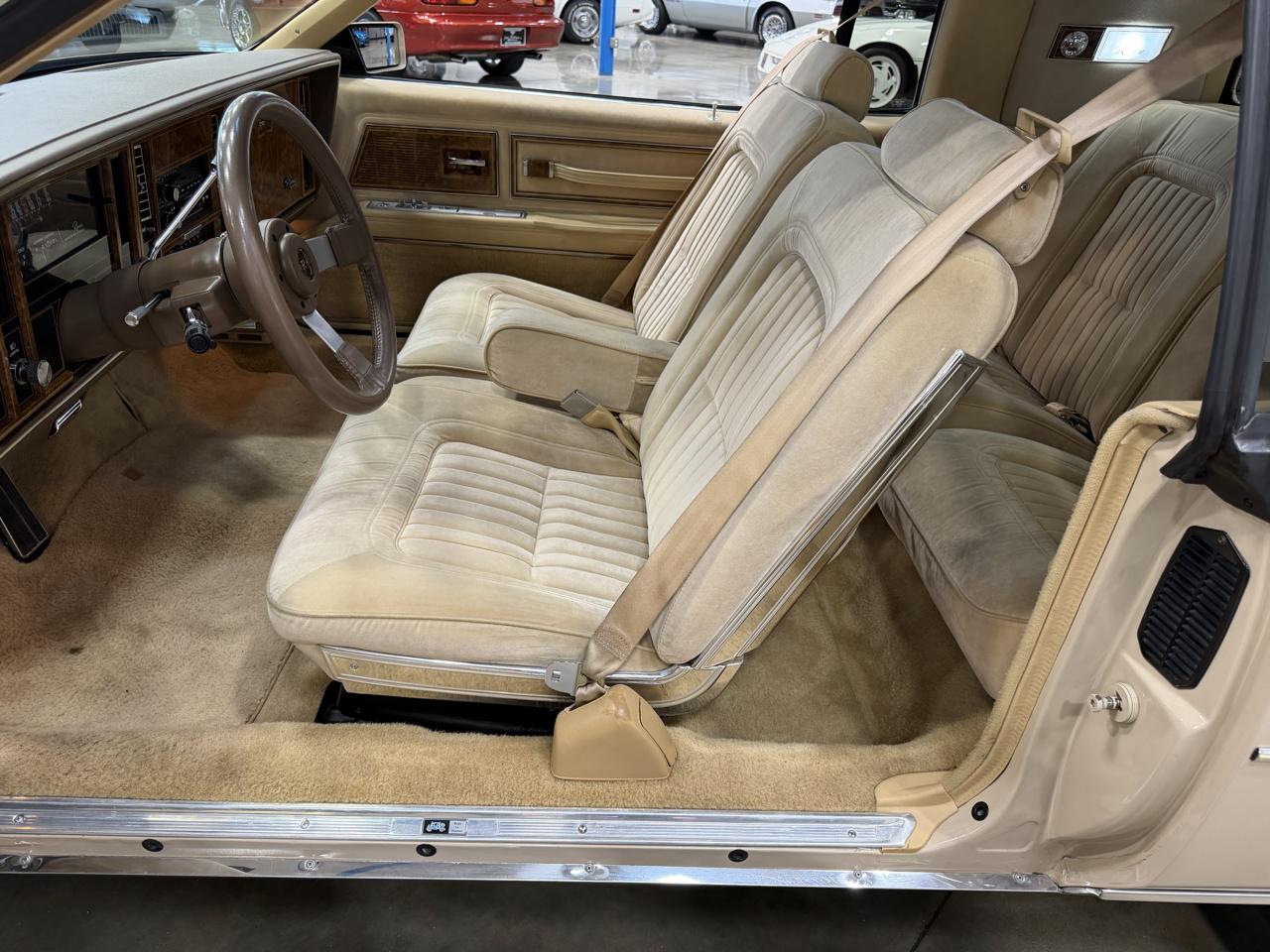 Buick Riviera  1985