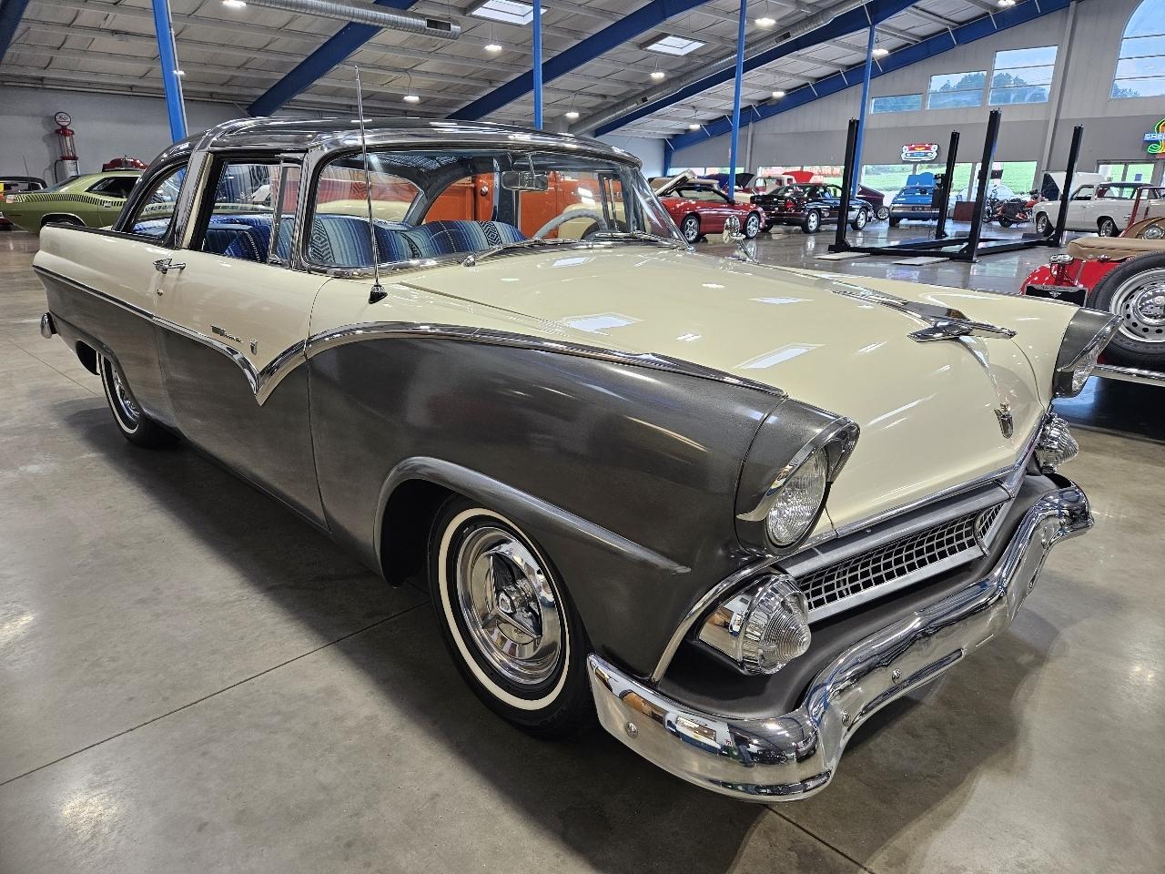 Ford Fairlane  1955