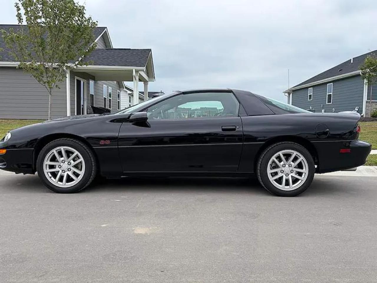 Chevrolet Camaro  2002