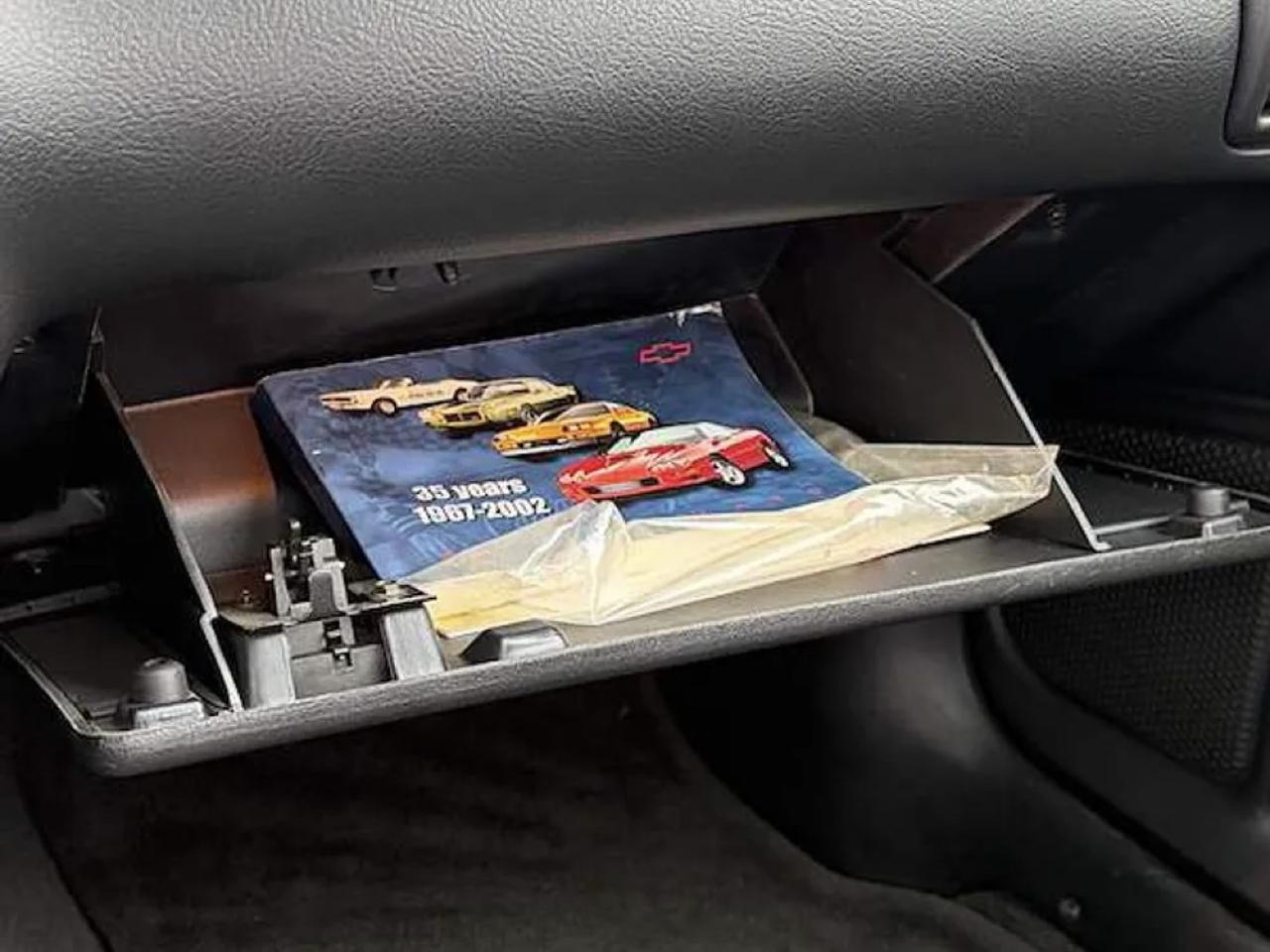 Chevrolet Camaro  2002
