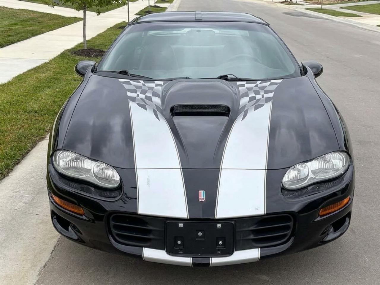 Chevrolet Camaro  2002