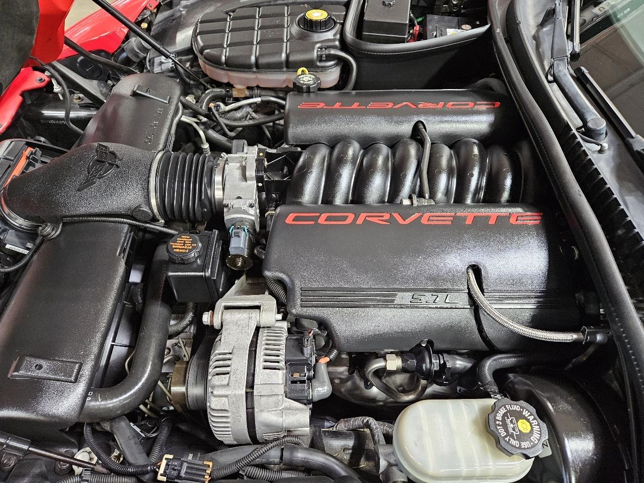 Chevrolet Corvette 2dr Convertible 2001