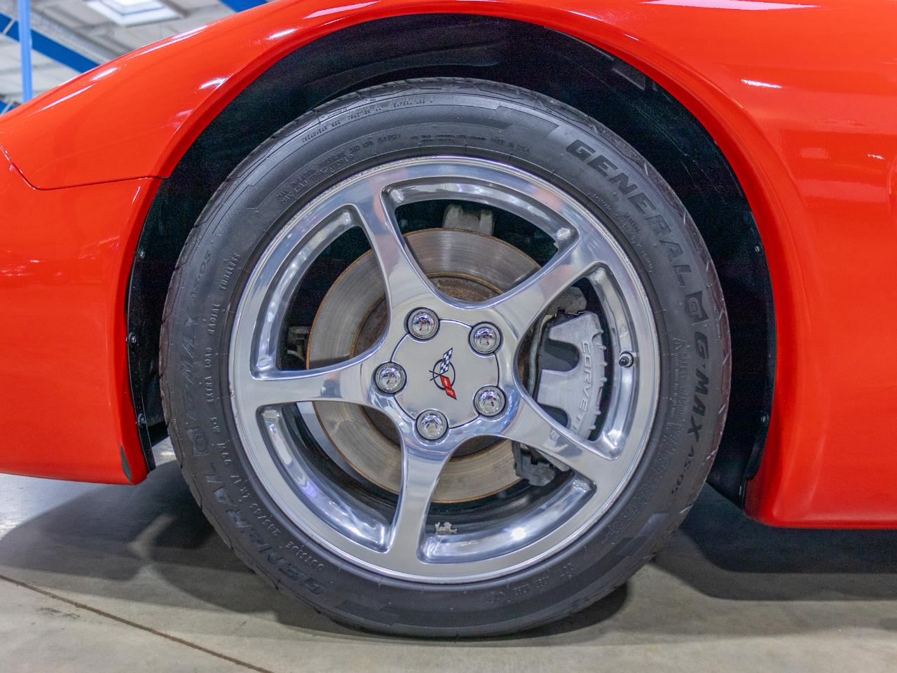 Chevrolet Corvette 2dr Convertible 2001