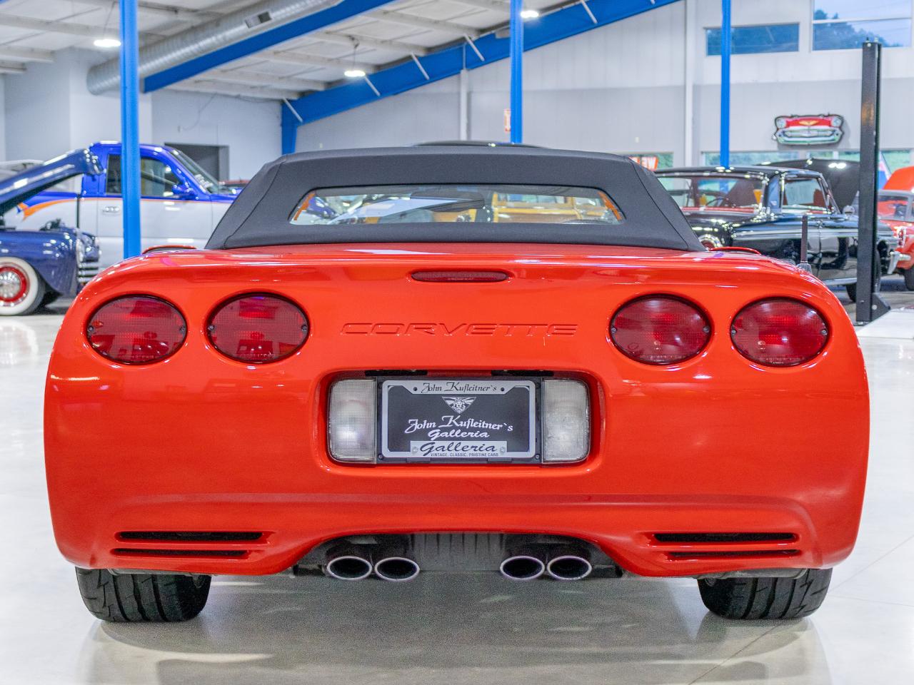 Chevrolet Corvette 2dr Convertible 2001