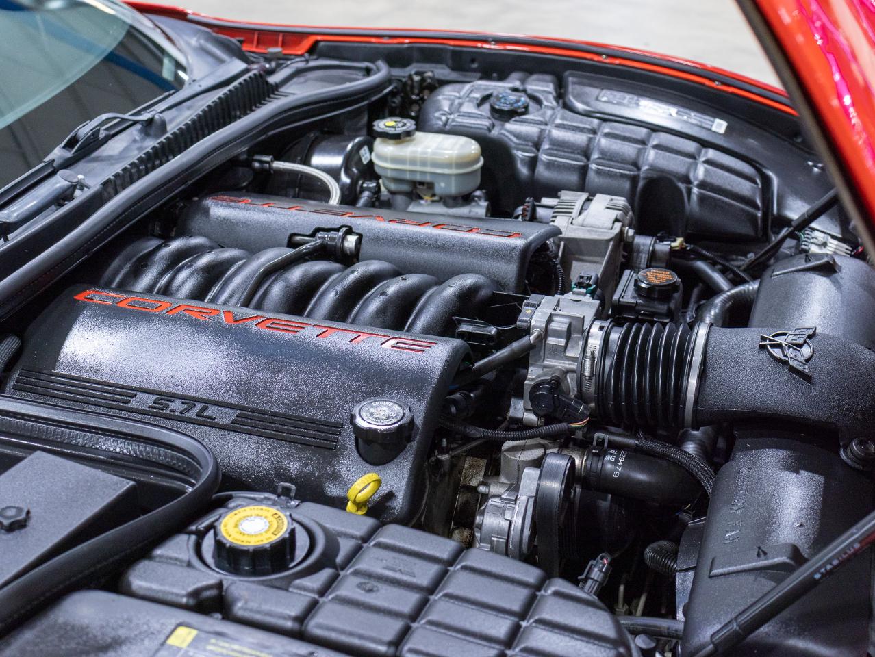 Chevrolet Corvette 2dr Convertible 2001