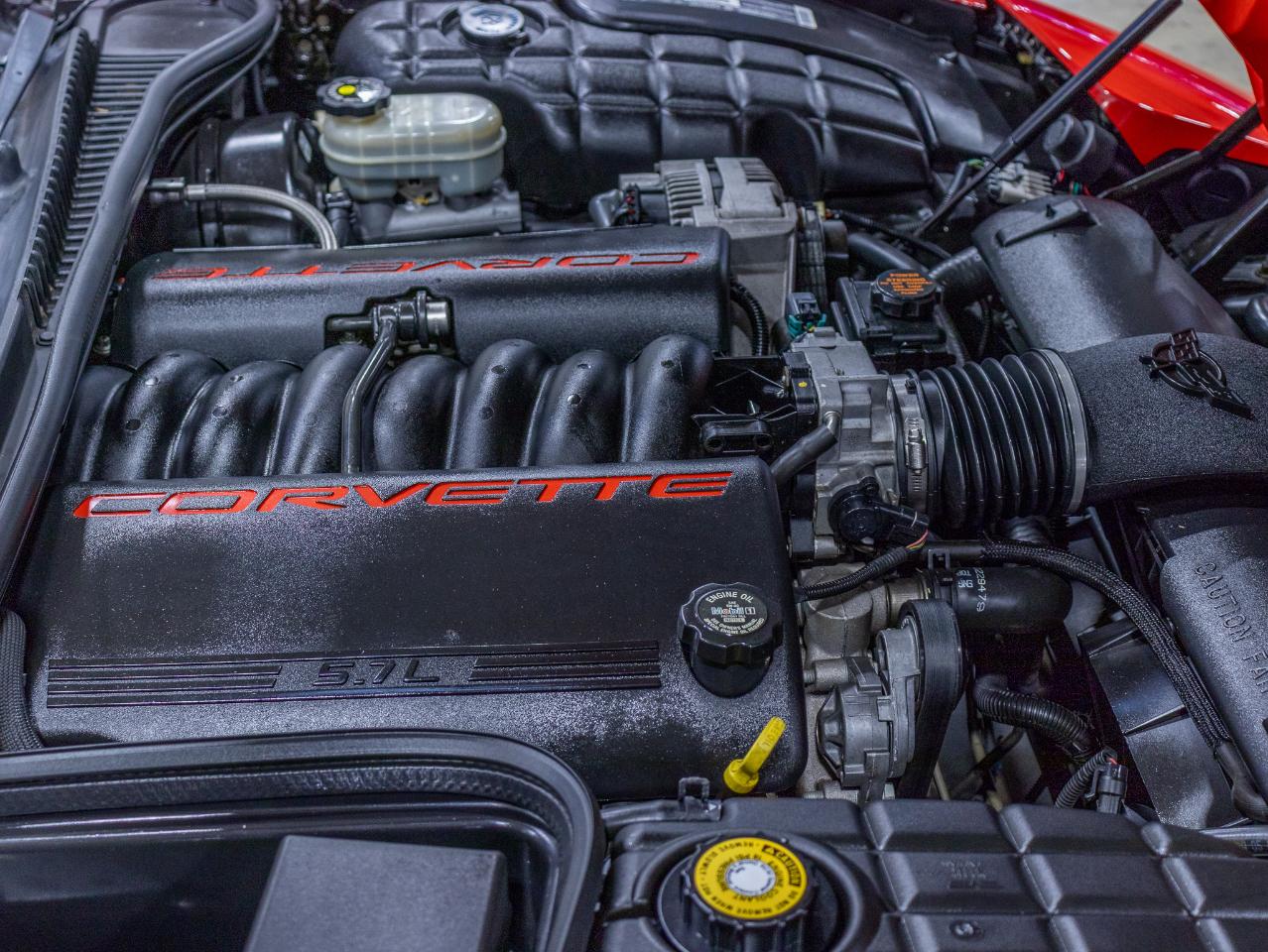 Chevrolet Corvette 2dr Convertible 2001