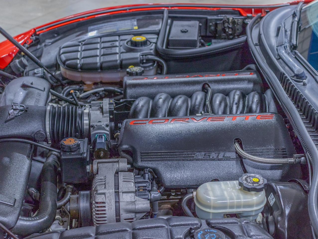 Chevrolet Corvette 2dr Convertible 2001