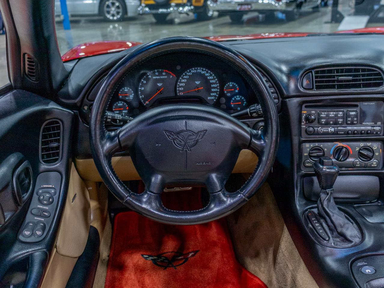 Chevrolet Corvette 2dr Convertible 2001
