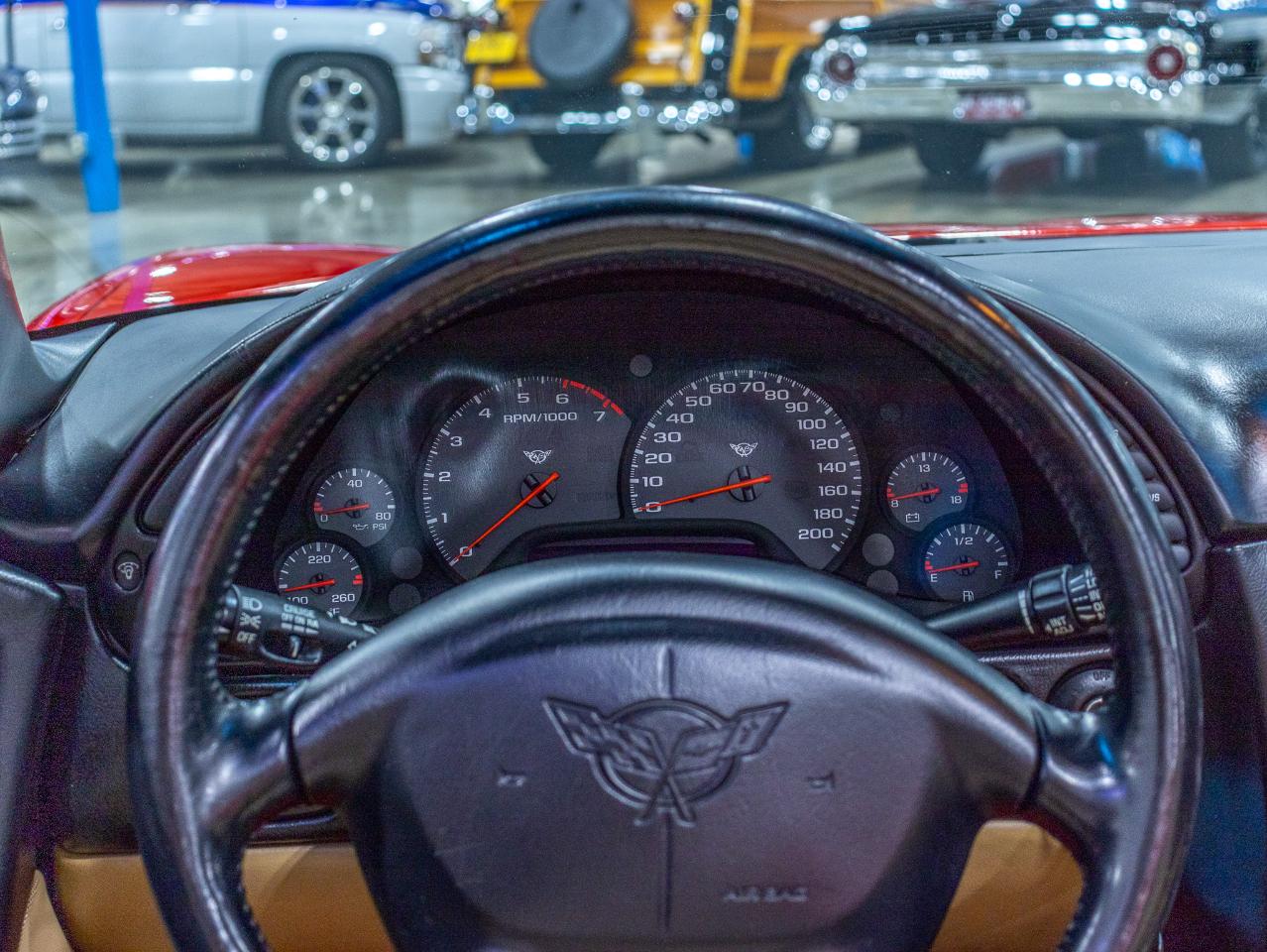 Chevrolet Corvette 2dr Convertible 2001