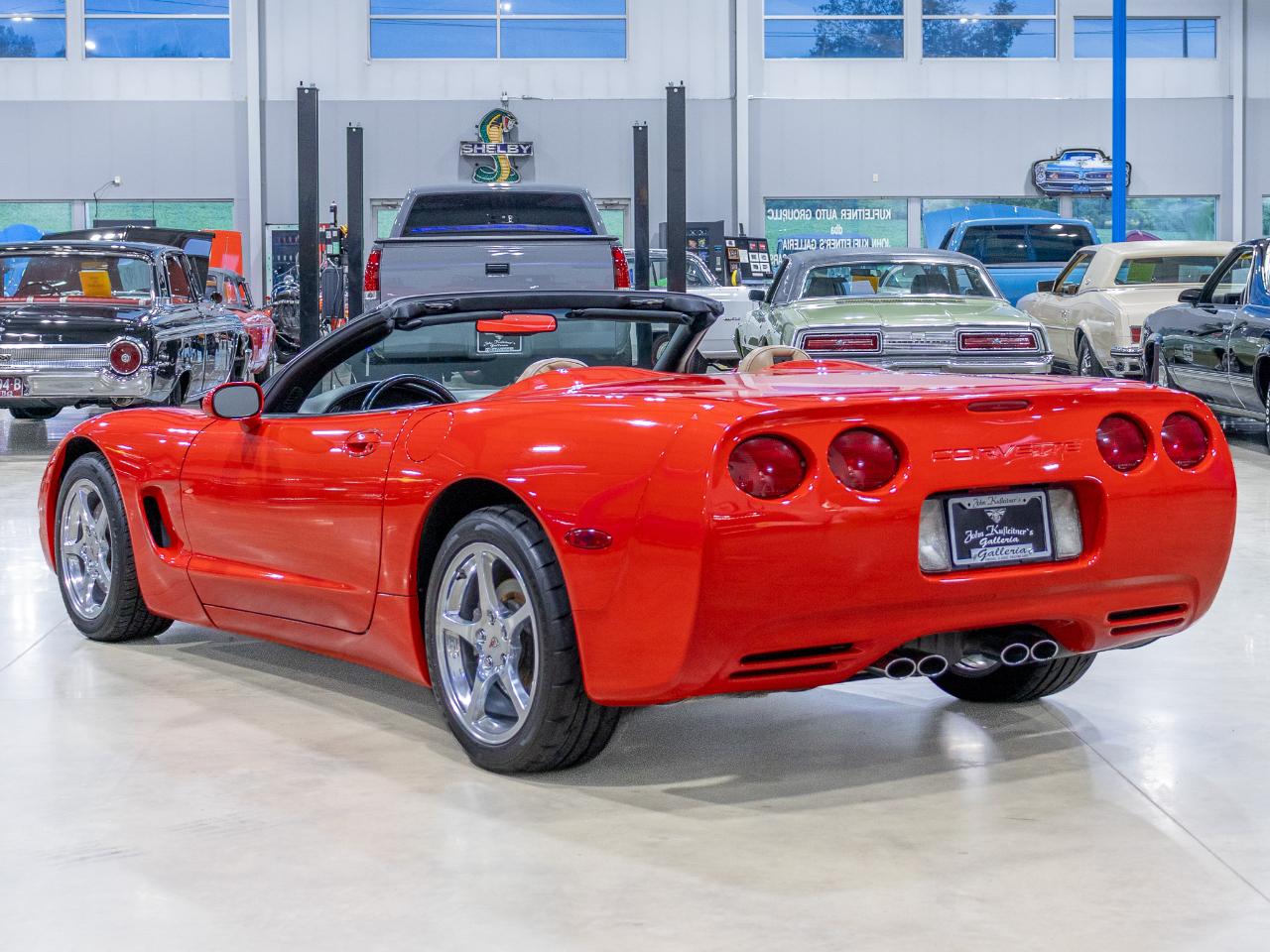 Chevrolet Corvette 2dr Convertible 2001