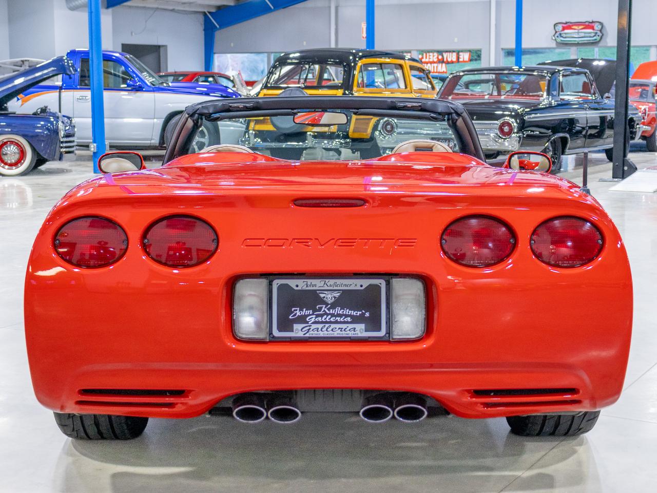 Chevrolet Corvette 2dr Convertible 2001