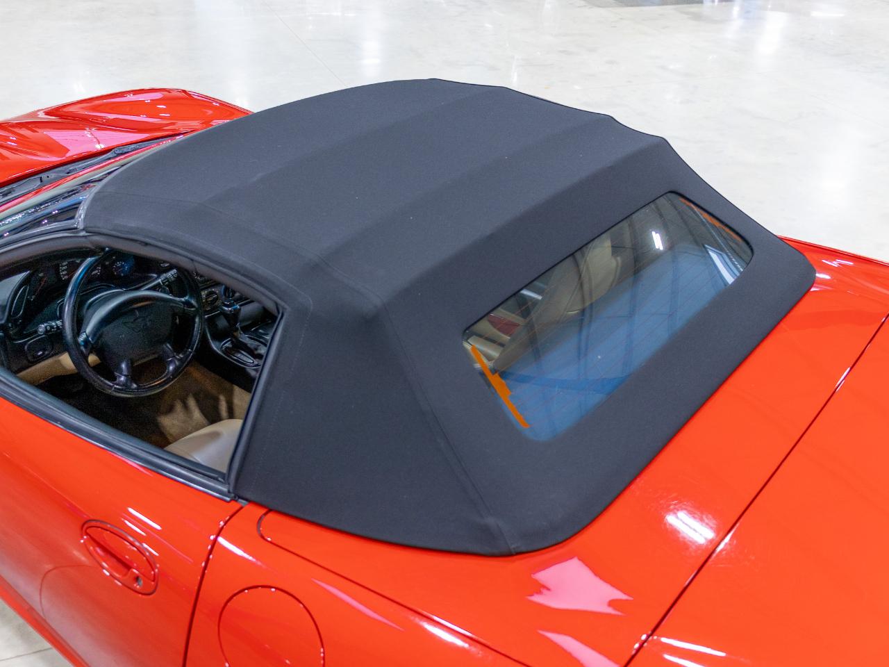 Chevrolet Corvette 2dr Convertible 2001