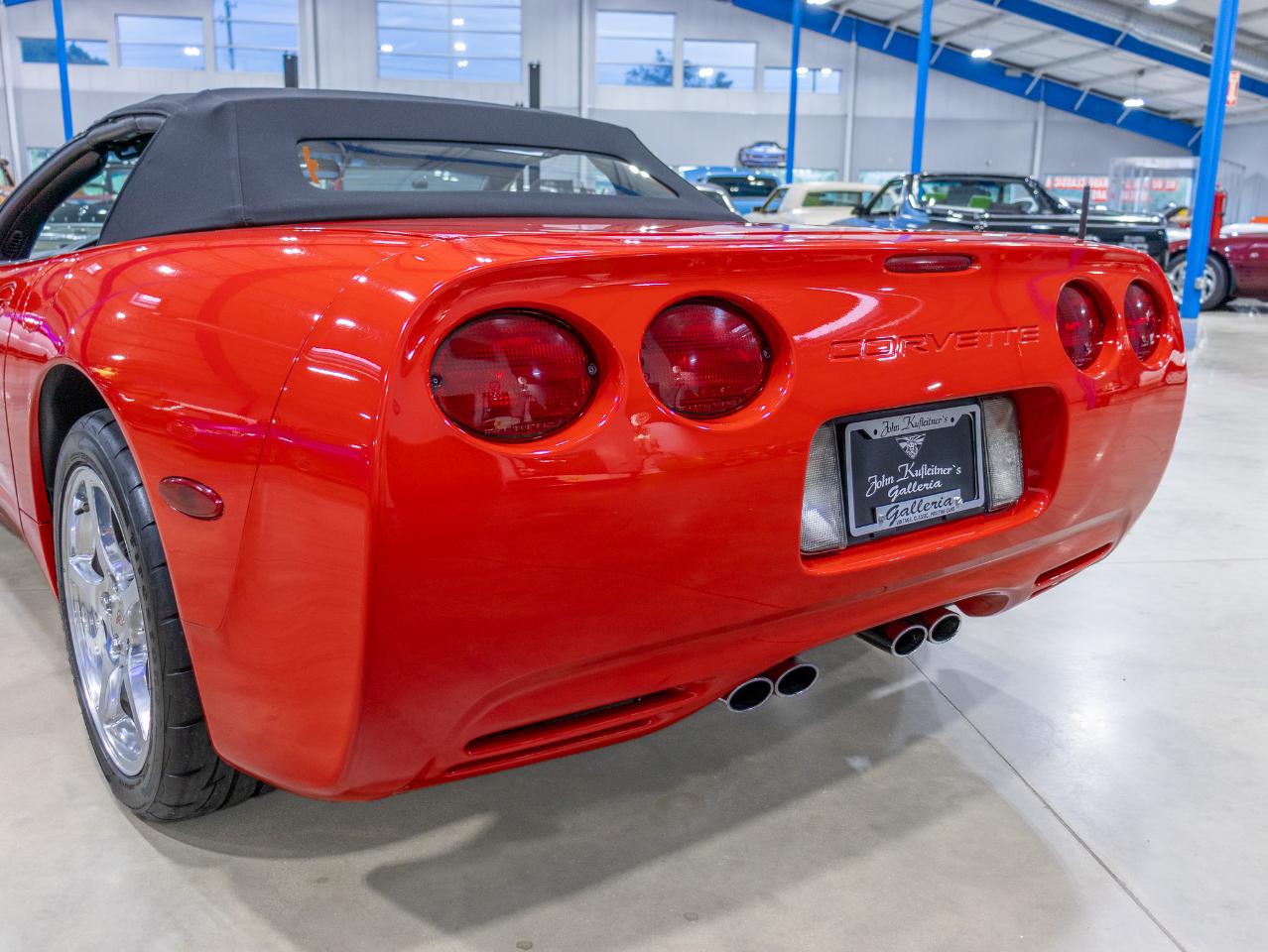 Chevrolet Corvette 2dr Convertible 2001