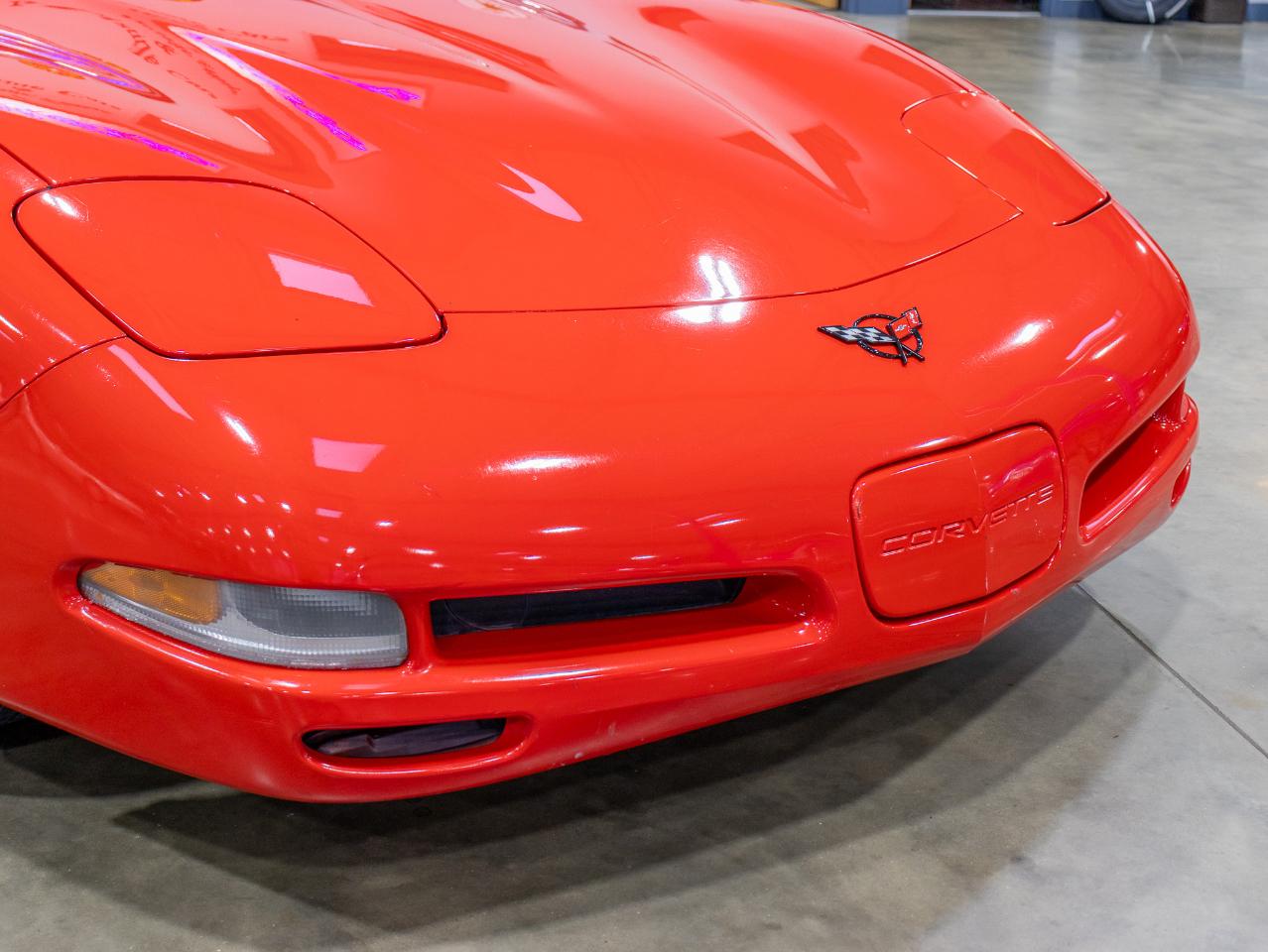 Chevrolet Corvette 2dr Convertible 2001