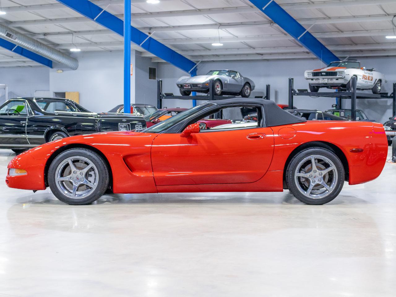 Chevrolet Corvette 2dr Convertible 2001
