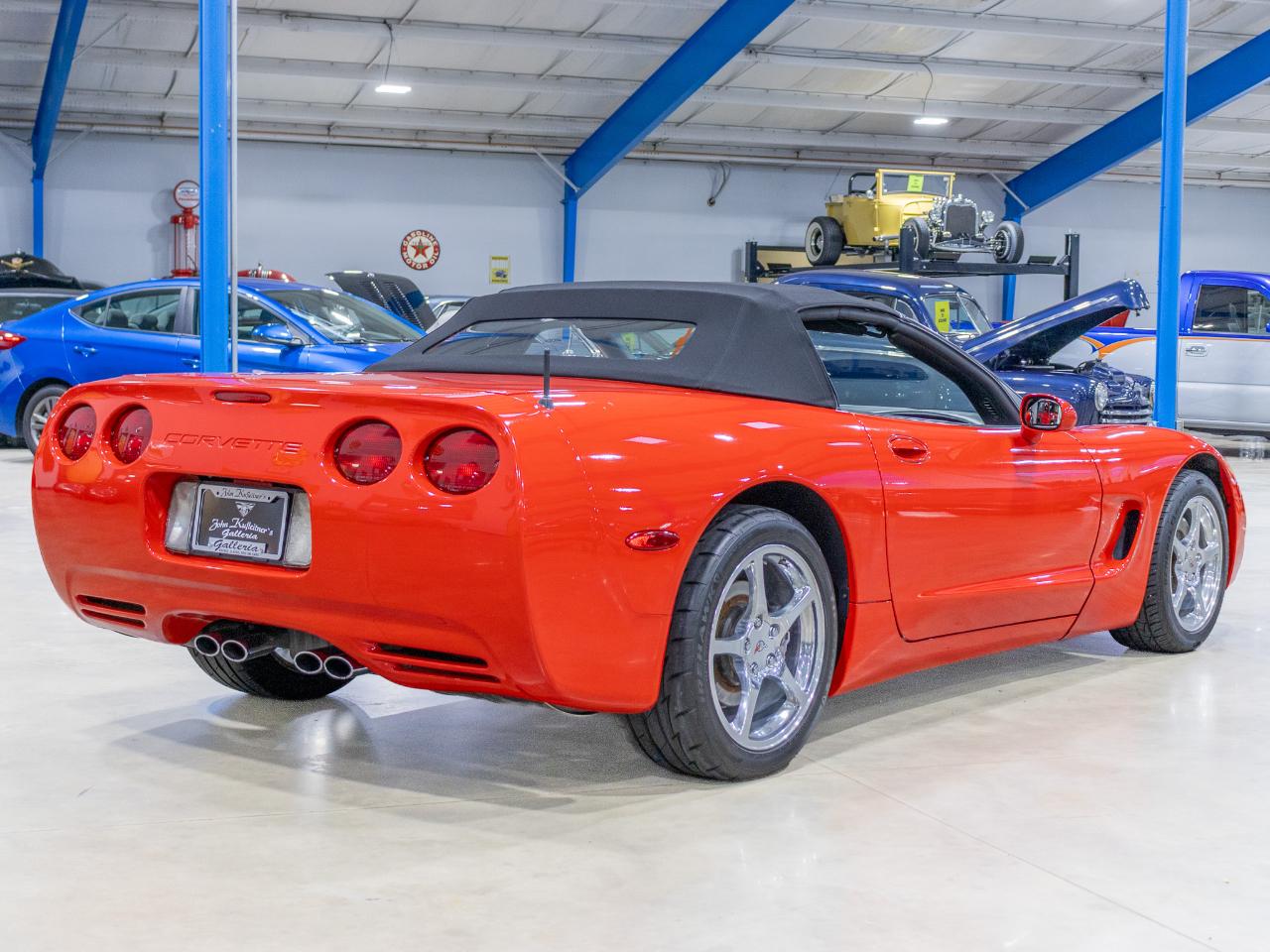 Chevrolet Corvette 2dr Convertible 2001