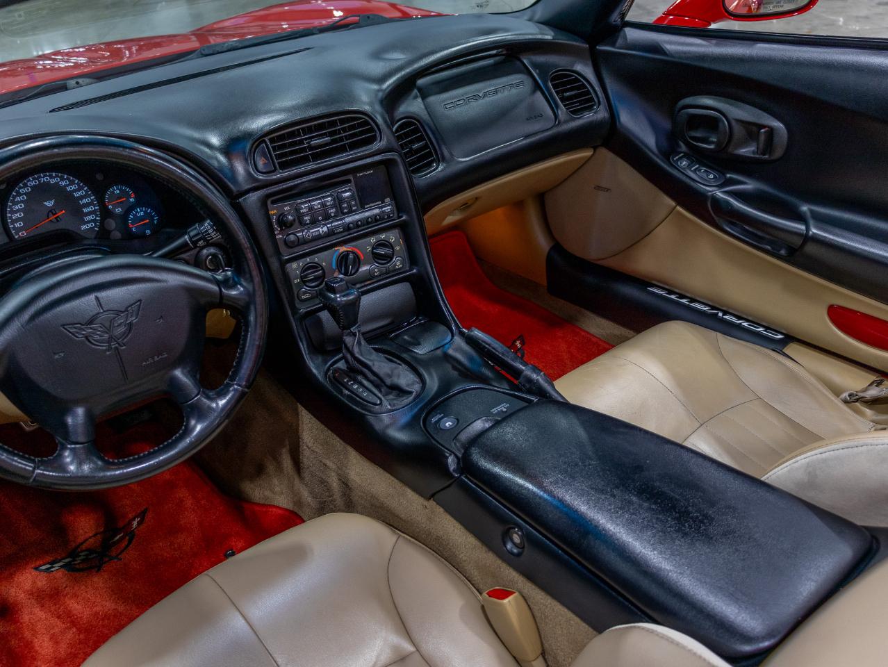 Chevrolet Corvette 2dr Convertible 2001